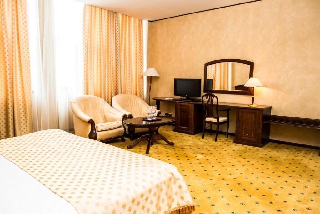 Отель President Hotel 4*