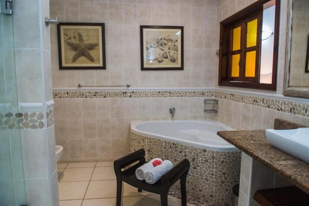 Отель Chateau St Cloud 3*