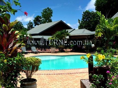 Отель Chateau St Cloud 3*