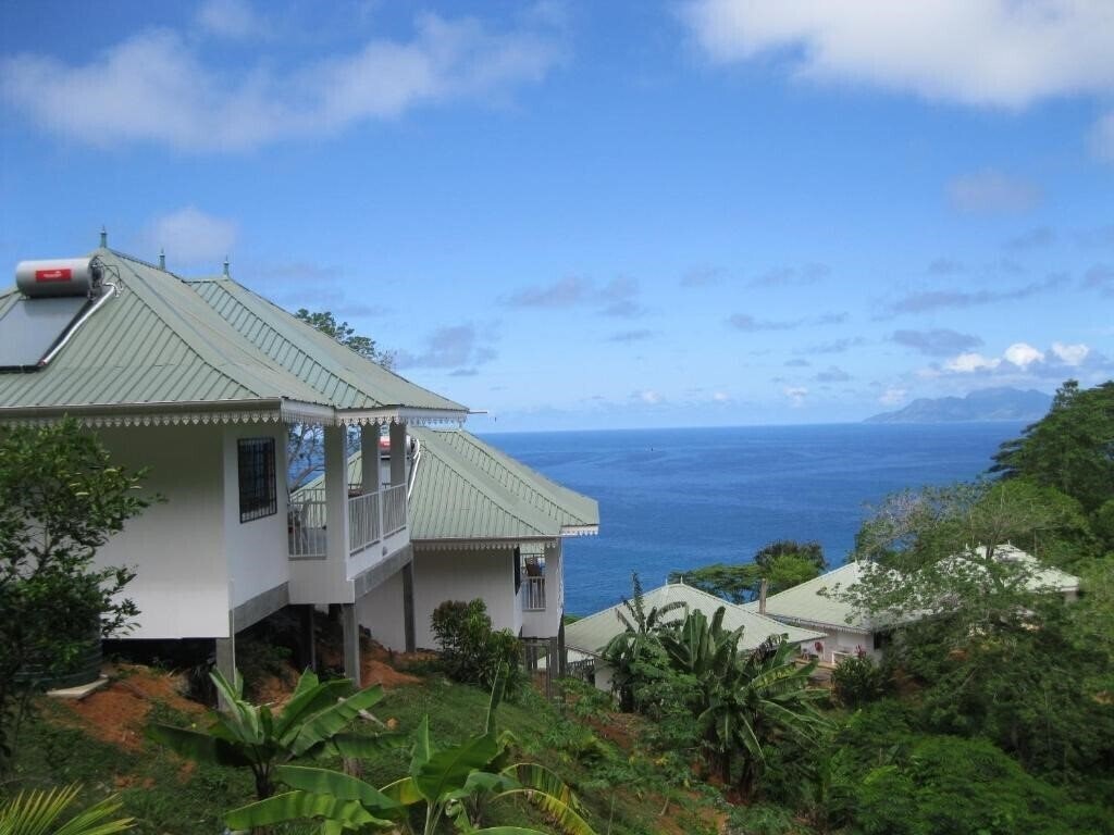 Chepsted Chalets 3* қонақ үйі