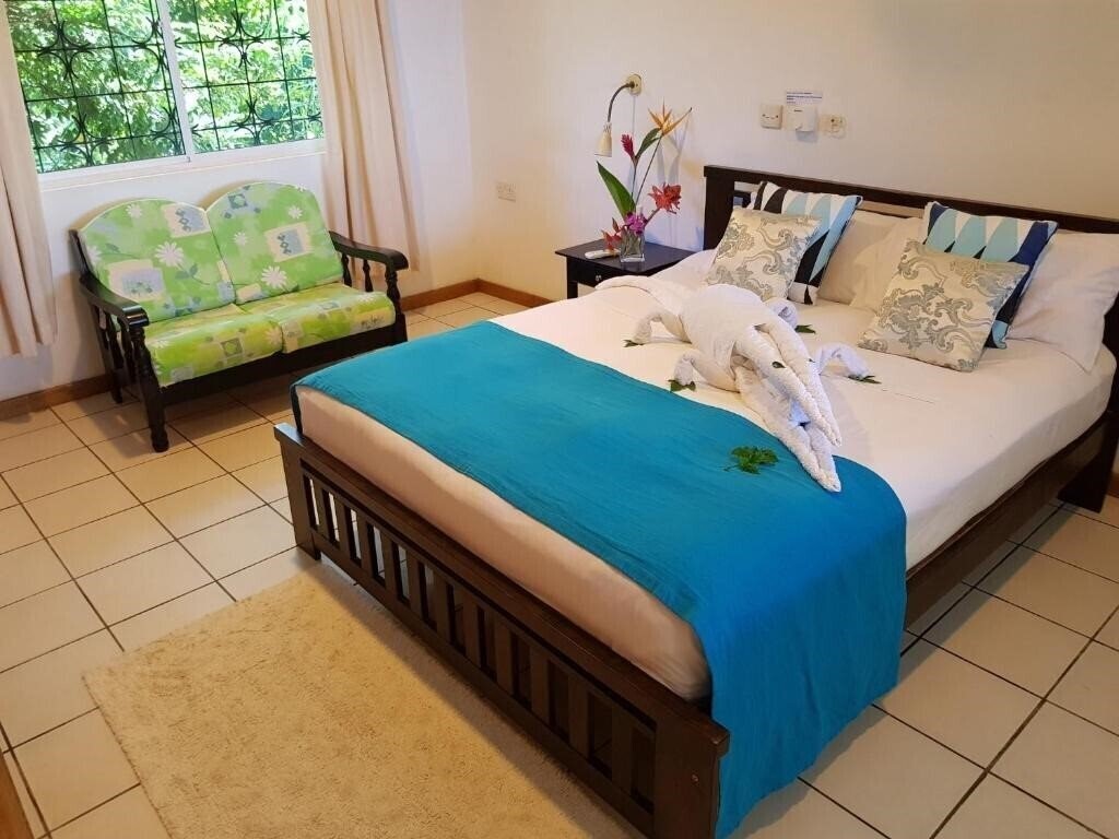 Фото Chepsted Chalets 3*