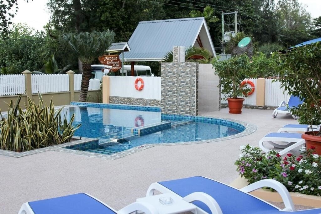 Pirogue Lodge 3* суреті