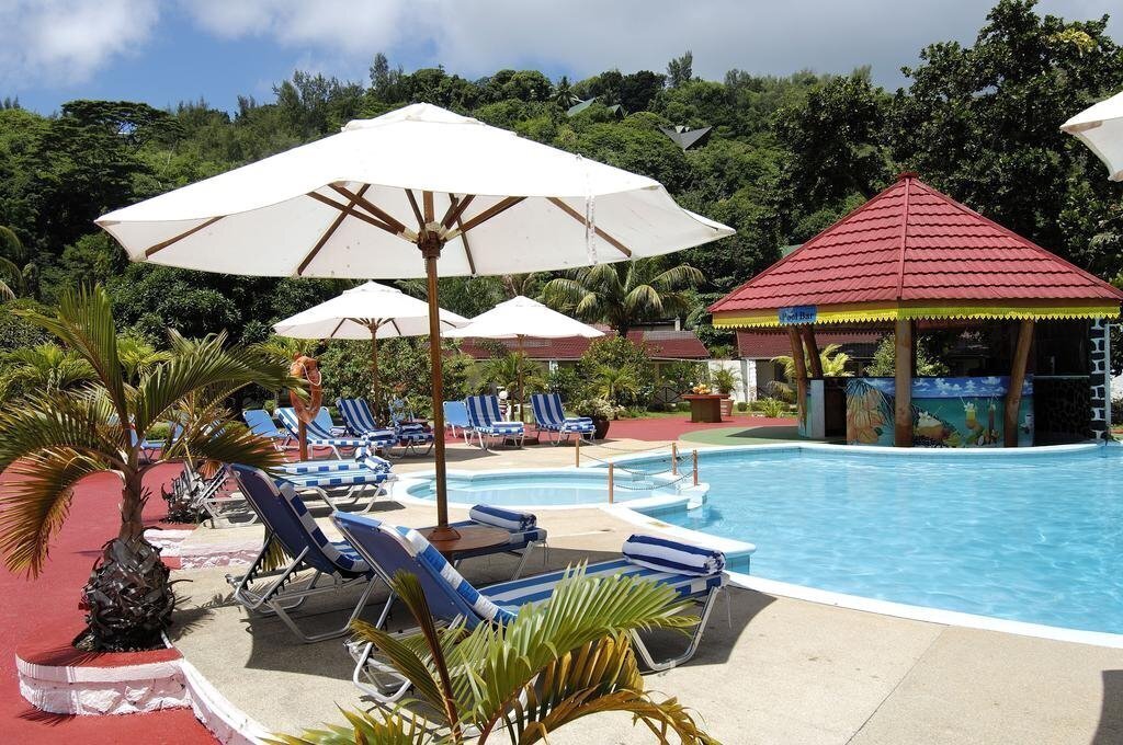 Фото Berjaya Praslin Beach Resort 3*