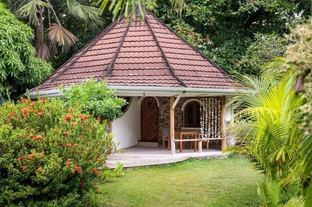 Bliss Hotel Praslin 3* суреті