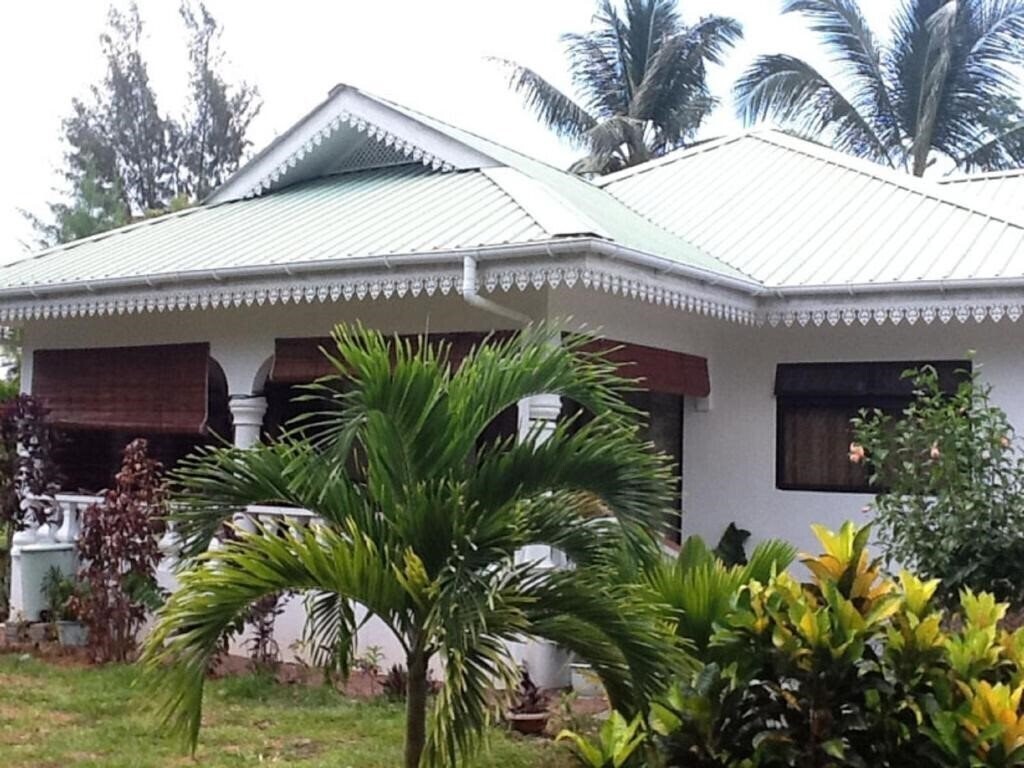 Отель Coco Bay Villa 1*