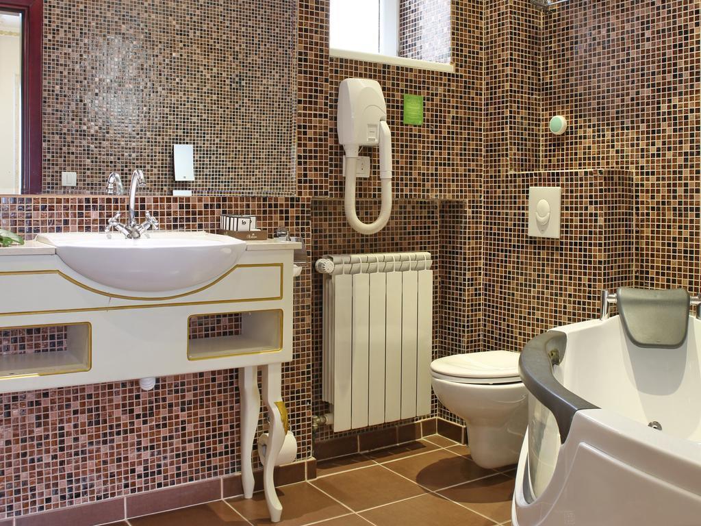 Queen?S Astoria Design Hotel 4* фотосуреті