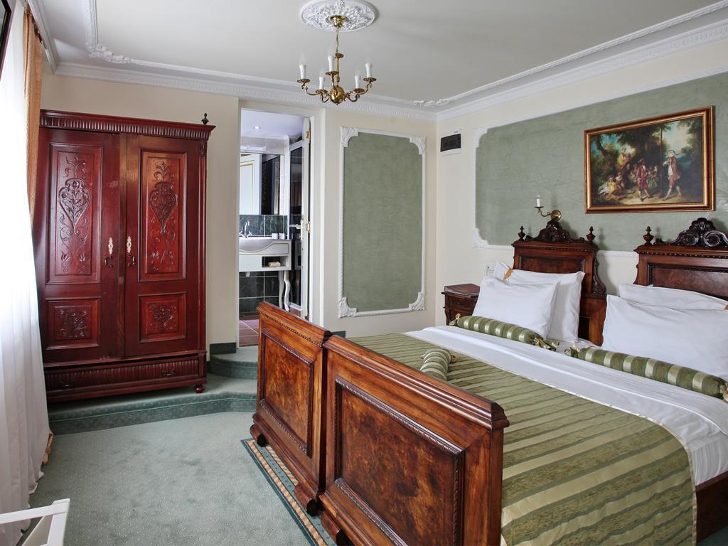 Queen?S Astoria Design Hotel 4* суреті