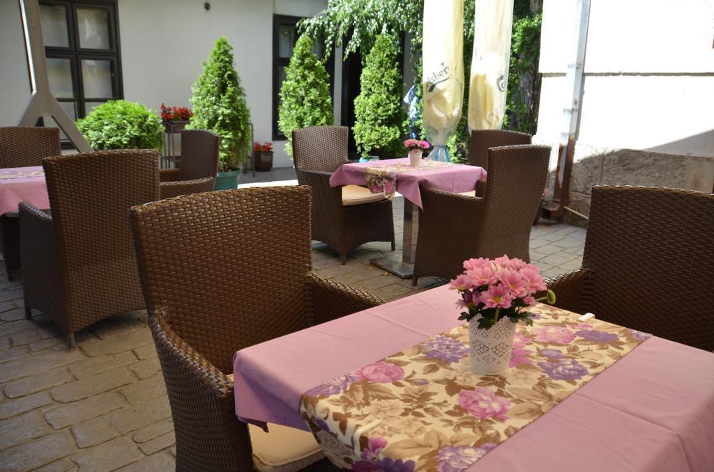 Le Petit Piaf 3* суреті