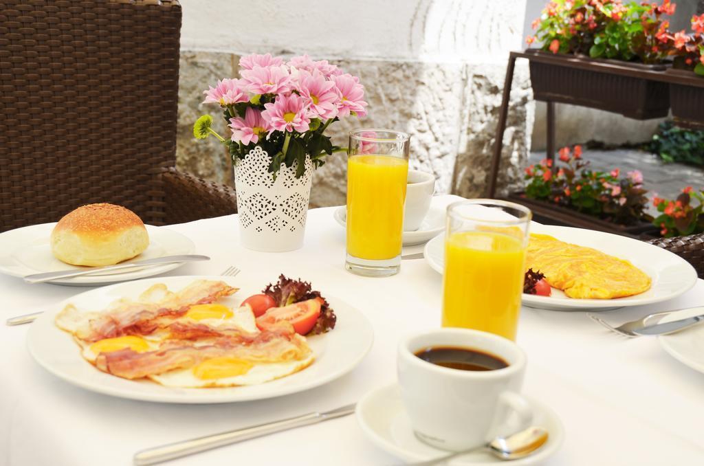 Le Petit Piaf 3* суреті