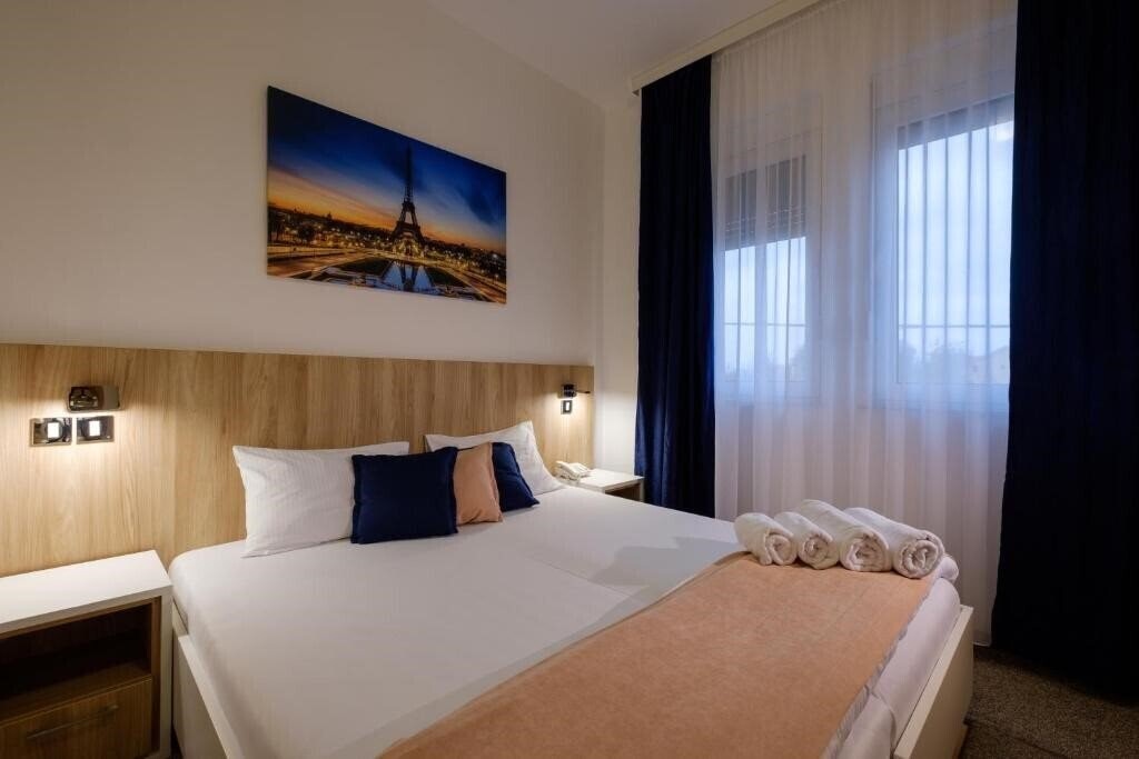 Фото Airport Garni Hotel Belgrade 1*