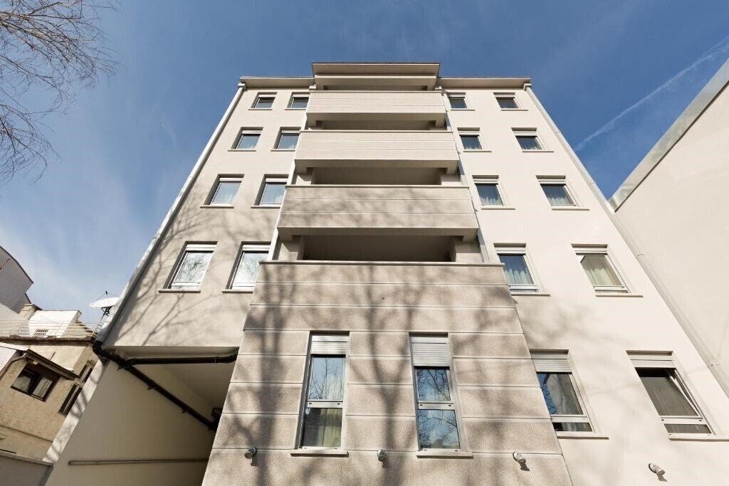 Hotel Tesla 4* қонақ үйі