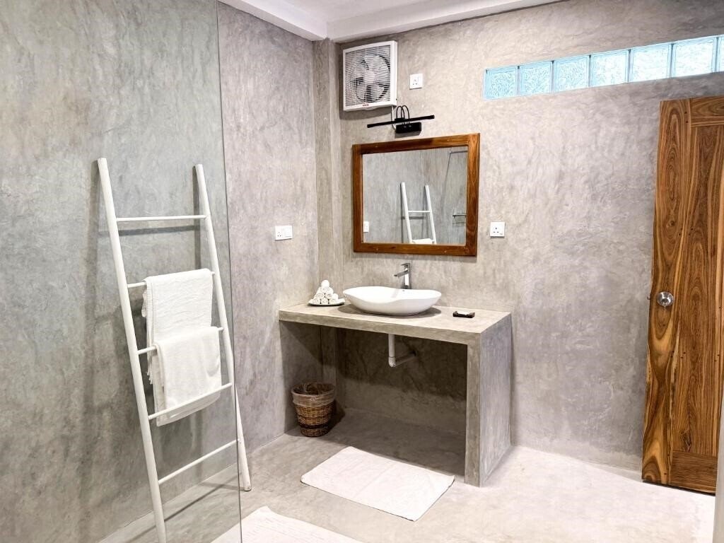 Картинка W15 Escape 4*