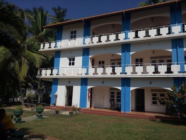 Shangrela Beach Resort 2* фотосуреті