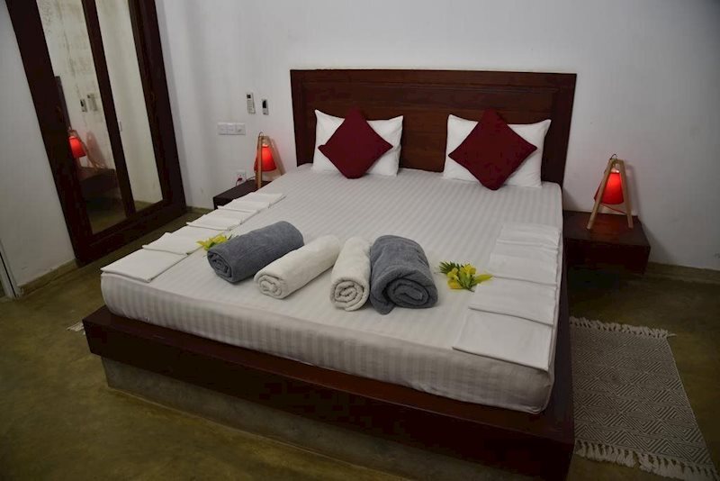 Фото Villa 96 Hotel (Ambalangoda) 3*