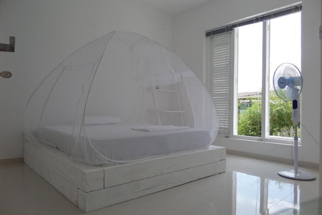 Фото White Villa Ambalangoda 1*