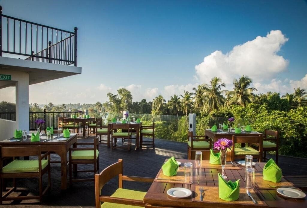 Arena Hotel 3* фотосуреті