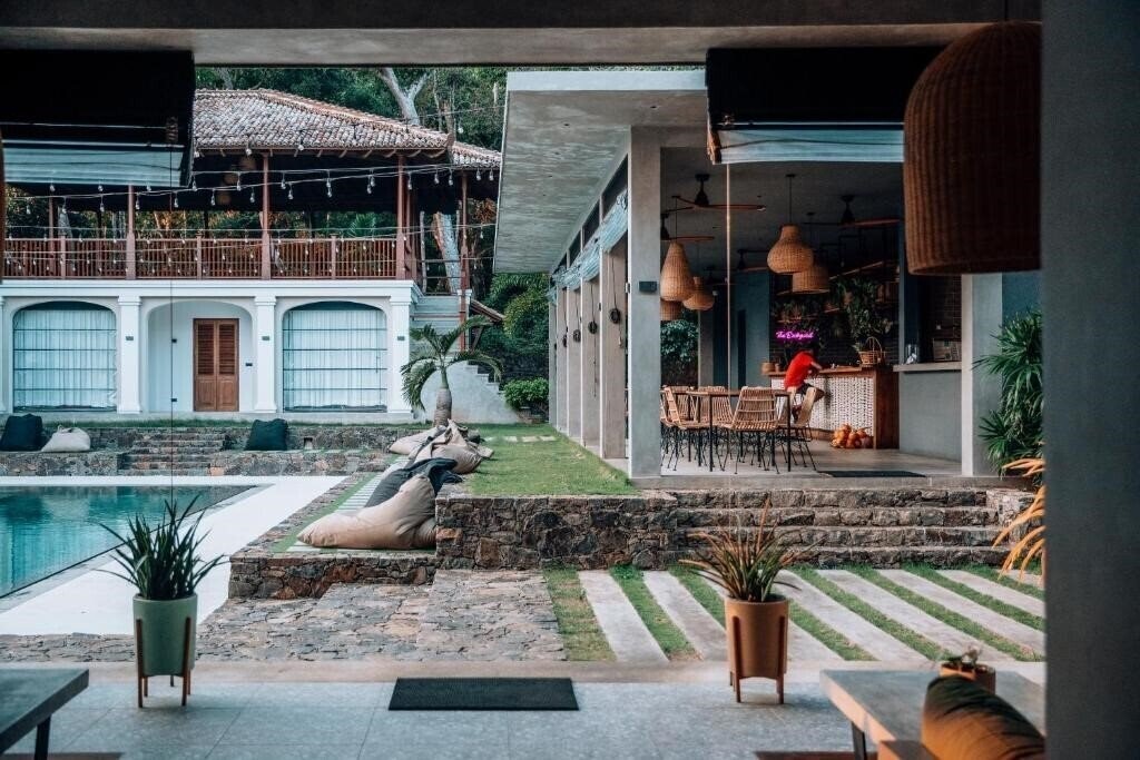 Фото The Salty Pelican Yoga & Surf Retreat (Adults Only) 4*