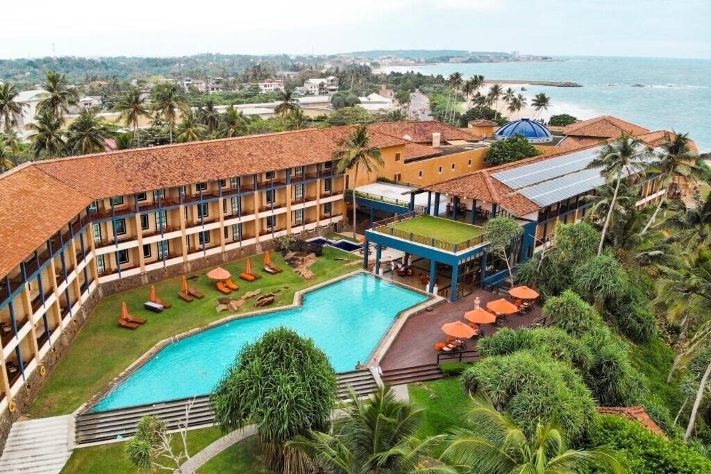 Отель Light House Hotel 5*