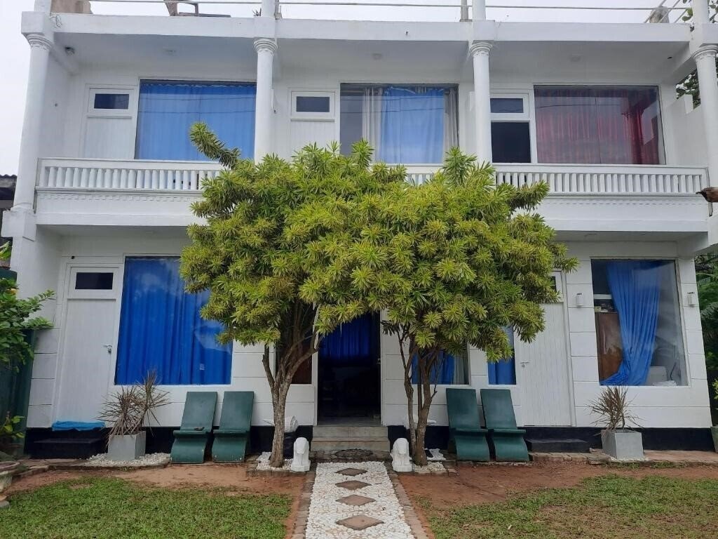 New White Surfing Habaraduwa 1* суреті