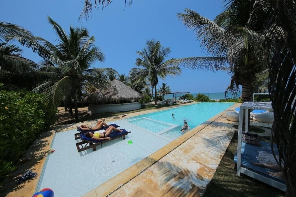 Dolphin Beach 4* қонақ үйі