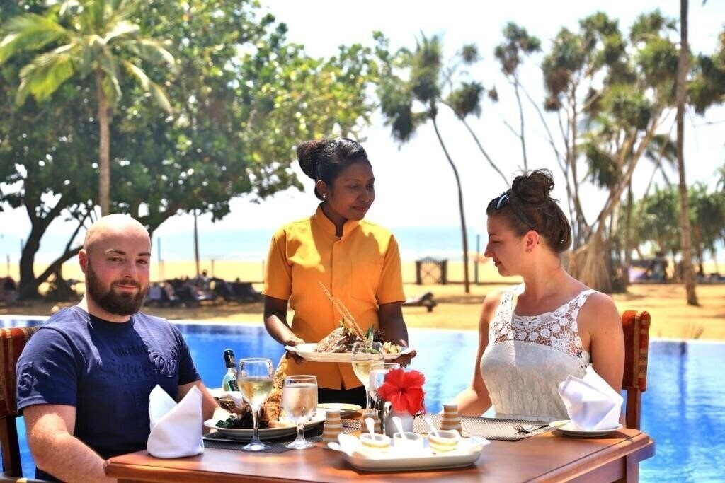 Hibiscus Beach Hotel 3* суреті