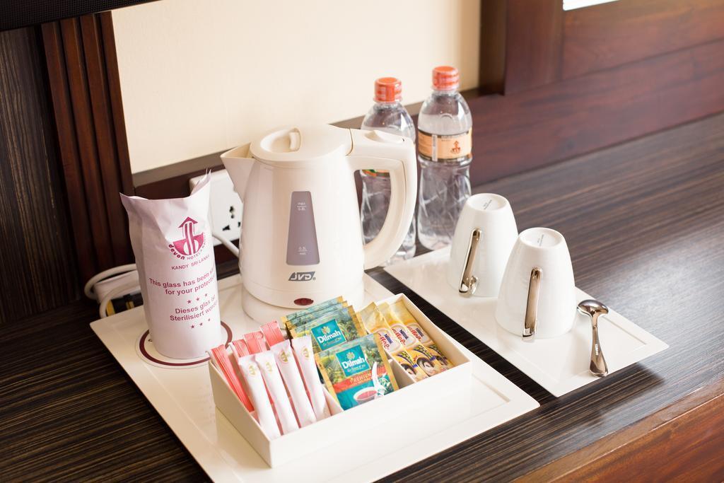 Devon Hotel 3* суреті