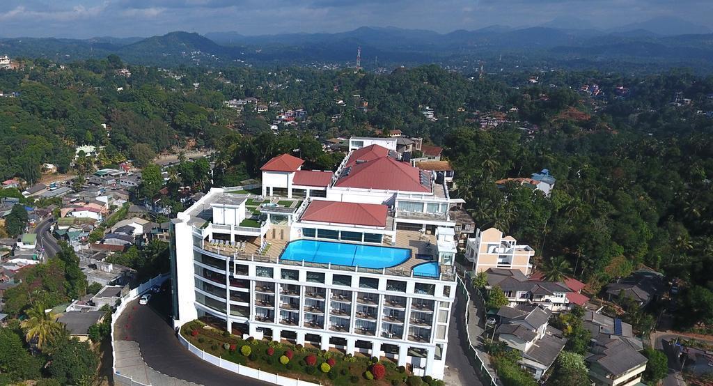 Grand Kandyan 4* қонақ үйі