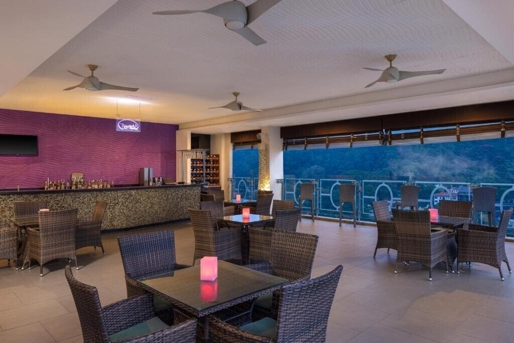 Radisson Hotel Kandy 4* суреті