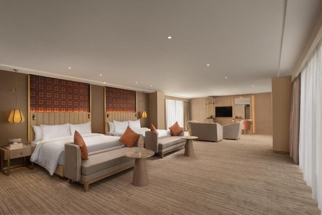 Картинка The Golden Crown Hotel 5*