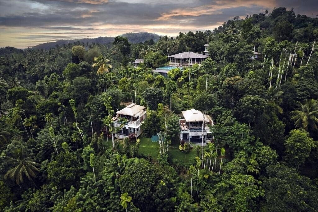 Aarunya Nature Resort 5* фотосуреті