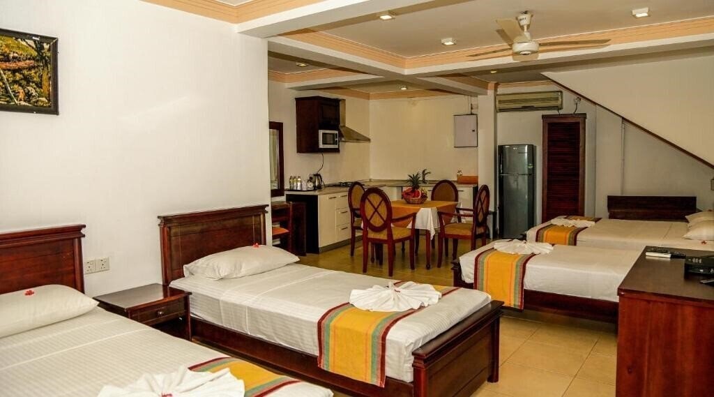 Oak Ray Serene Garden Hotel 3* қонақ үйі