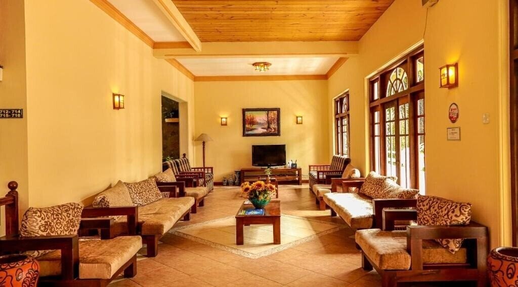 Oak Ray Serene Garden Hotel 3* суреті