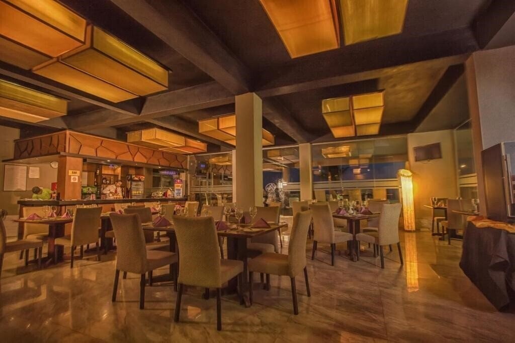 Изображение Avenra Beach Hotel 4*