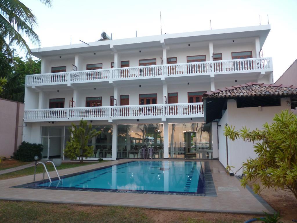 Отель Hotel Ocean View Cottage 3*