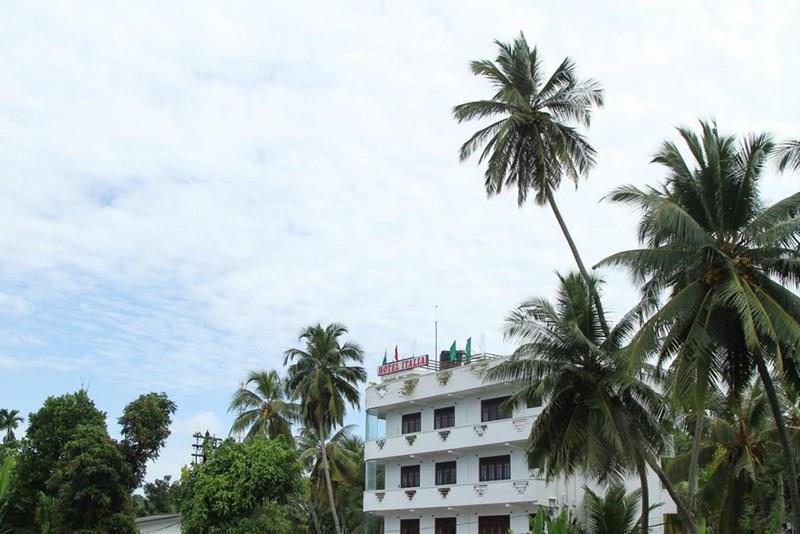 Фото Italia Hotel Ambalangoda 2*