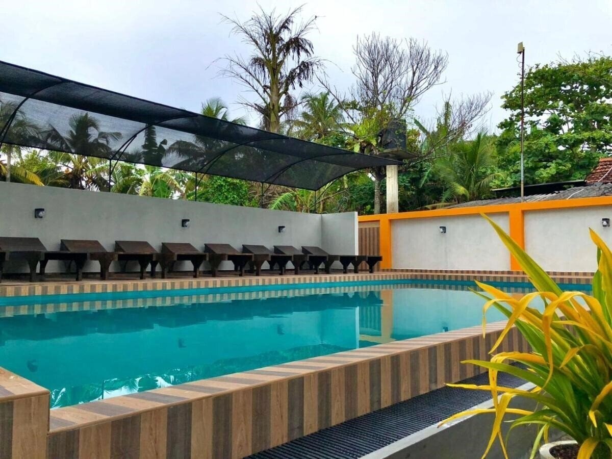 Отель Sundowners Guest House гостиный двор