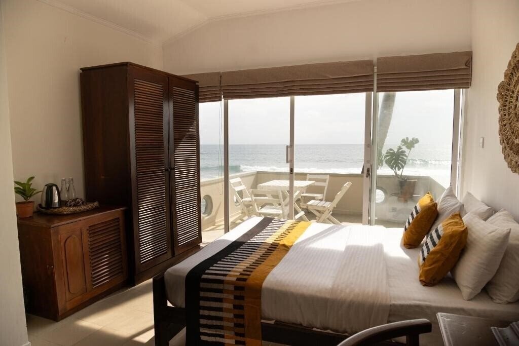 Фото Neevana Boutique Hotel Hikkaduwa 4*