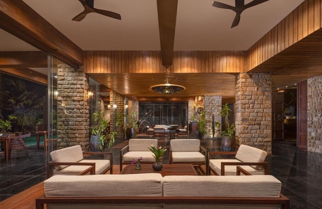 The Rockwall Boutique 4* суреті