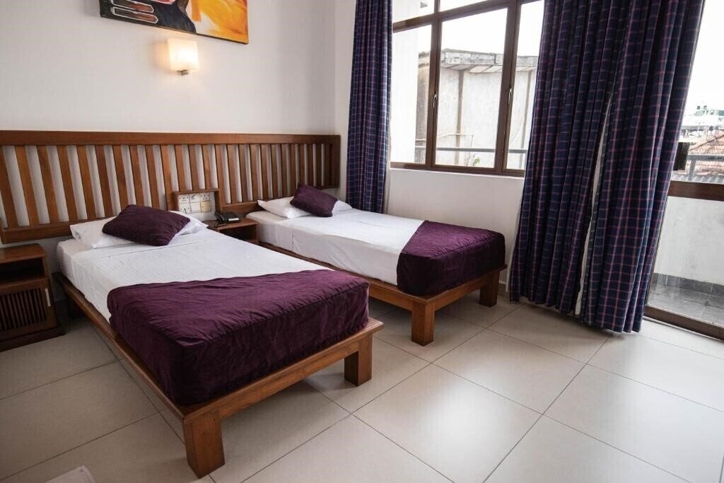 Port View City Hotel 3* фотосуреті