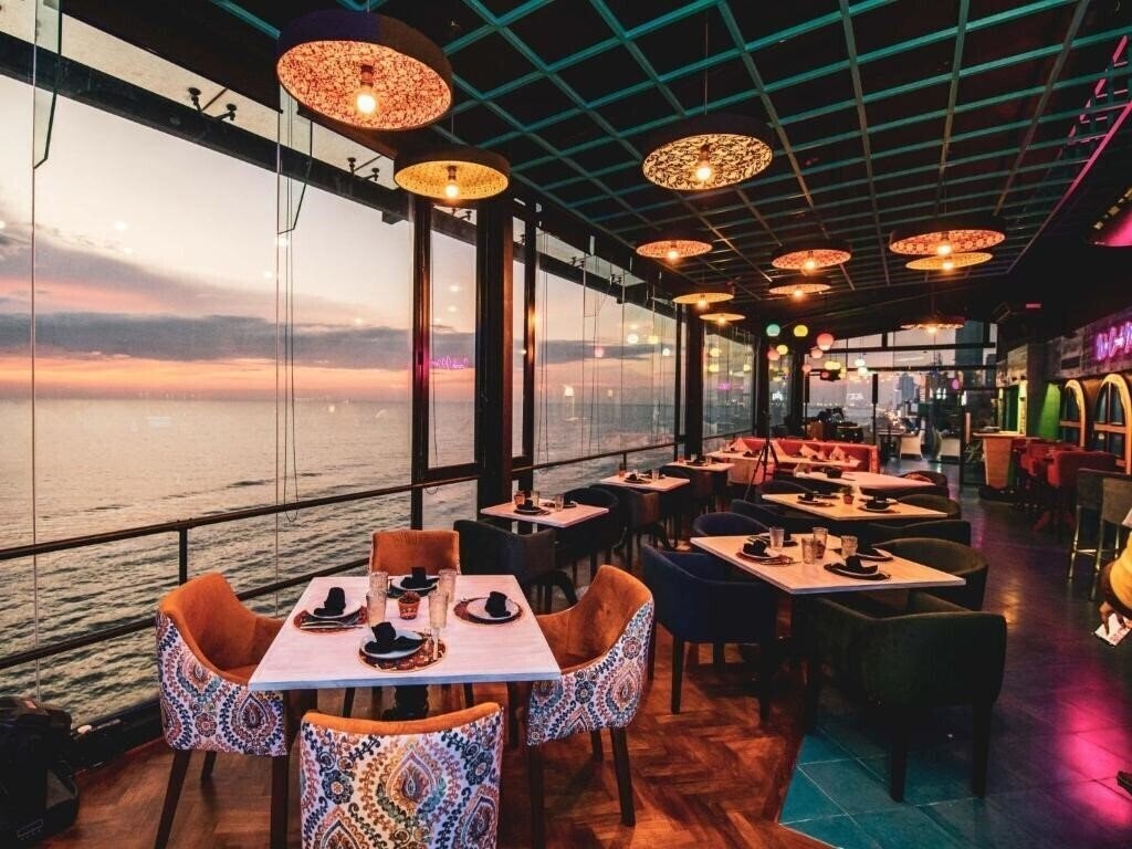 The Ocean Colombo 4* суреті