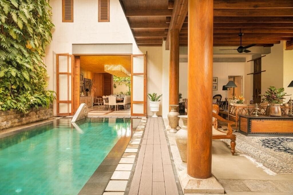 Ishq Colombo 3* суреті