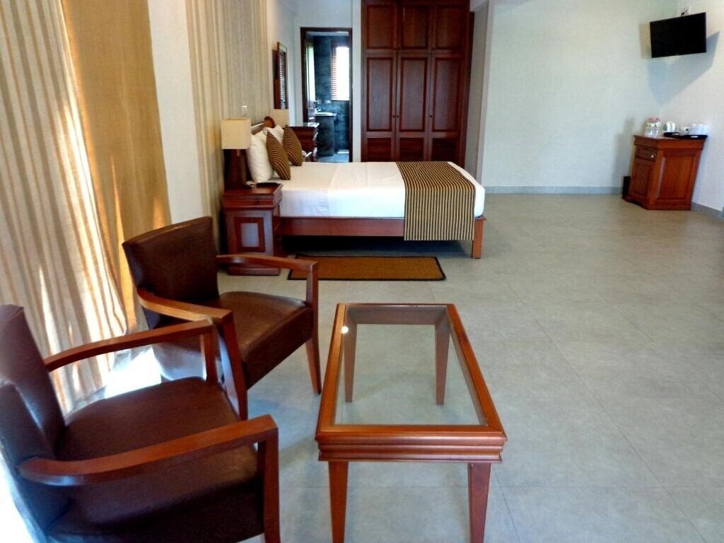 Paradise Beach Club Mirissa 3* фотосуреті