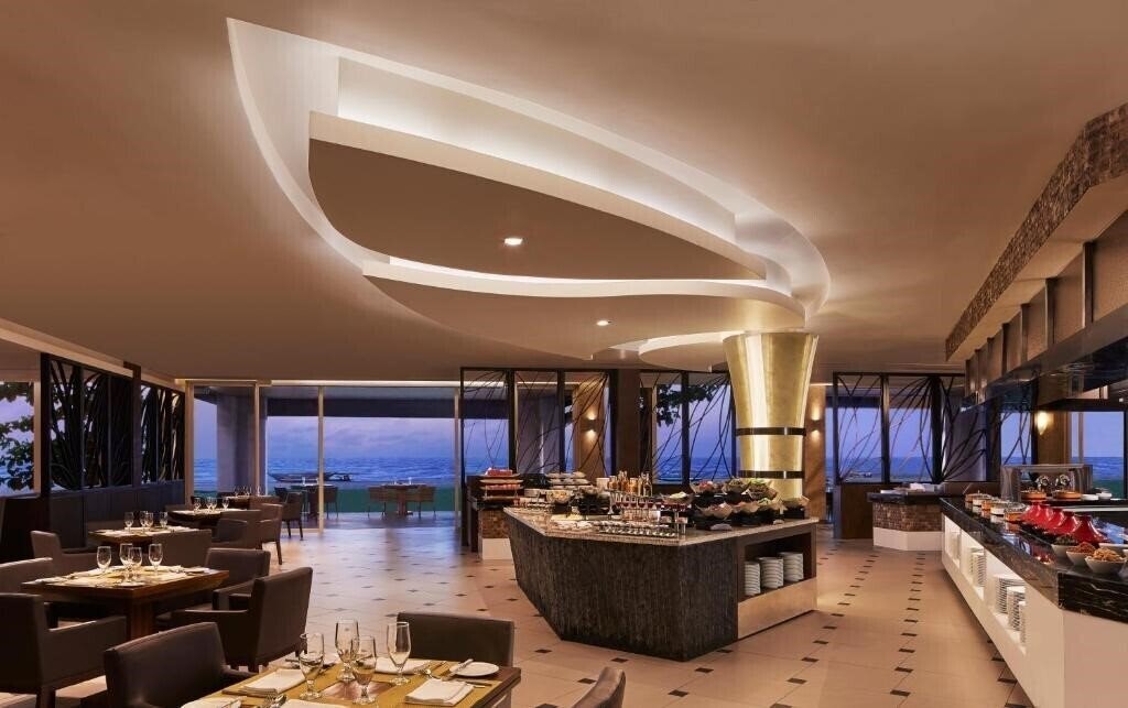 Heritance Negombo 5* суреті