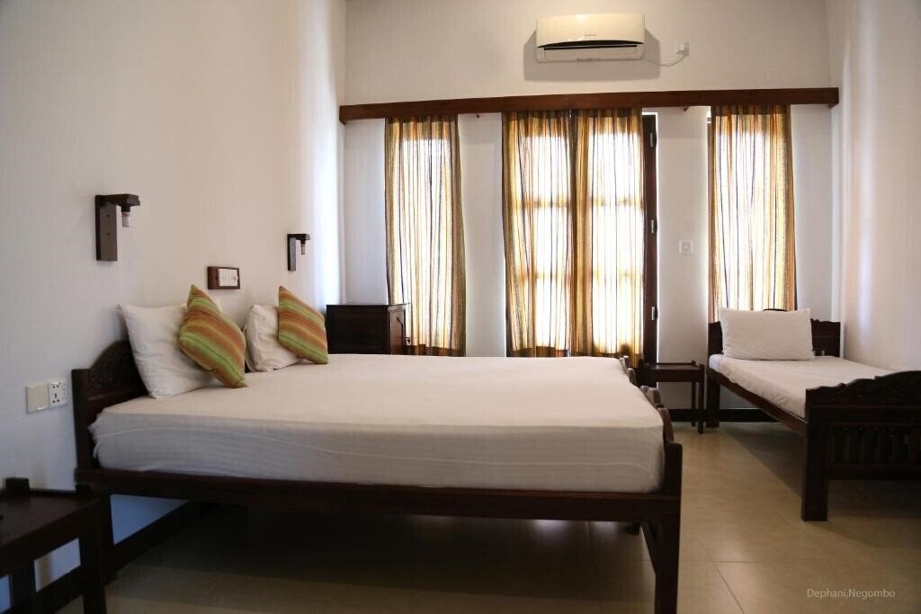 Dephanie Beach Hotel 1* суреті