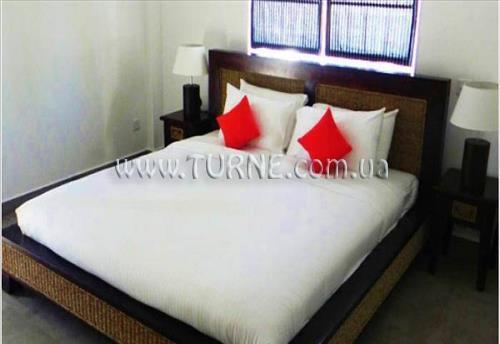 Фото St.Lachlan Hotel & Suites 3*