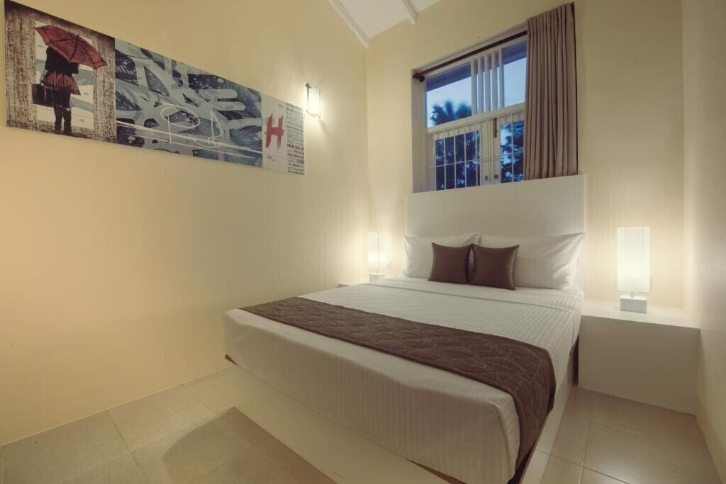 Фото Hush Lagoon 30 1*