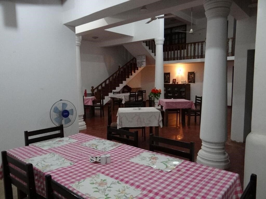 New Rani Inn (ex. New Rani Inn) 2* суреті
