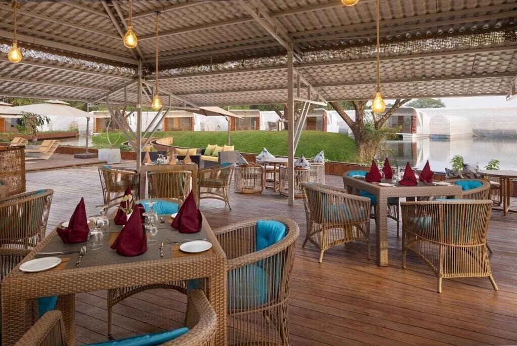 Bolagala Agro Floating Resort 4* суреті