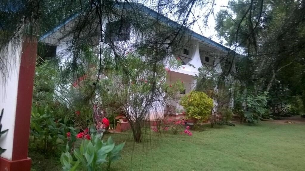 Nilaveli Crystal Blue Hotel 3* суреті