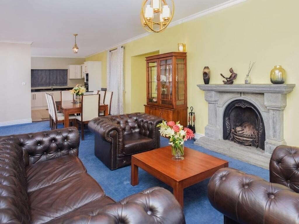 Little England by Joes 5* суреті